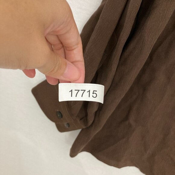 Wynne Layers size XL Brown Tan V Abstract Print V neck Relaxed Stretch Blouse - Picture 9 of 9